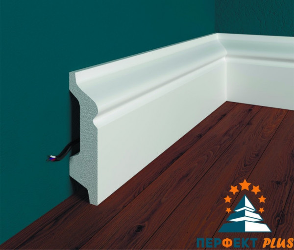 Напольный плинтус Перфект Плюс P40 78 мм 200 см белый из ударопрочного полимера