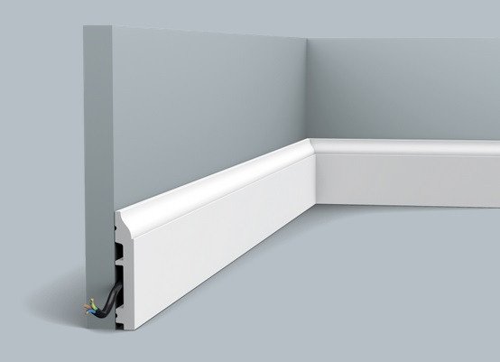 Напольный плинтус 85х14 мм с кабель-каналом гибкий Orac Decor Duropolymer Flex SX172F белый 2 м
